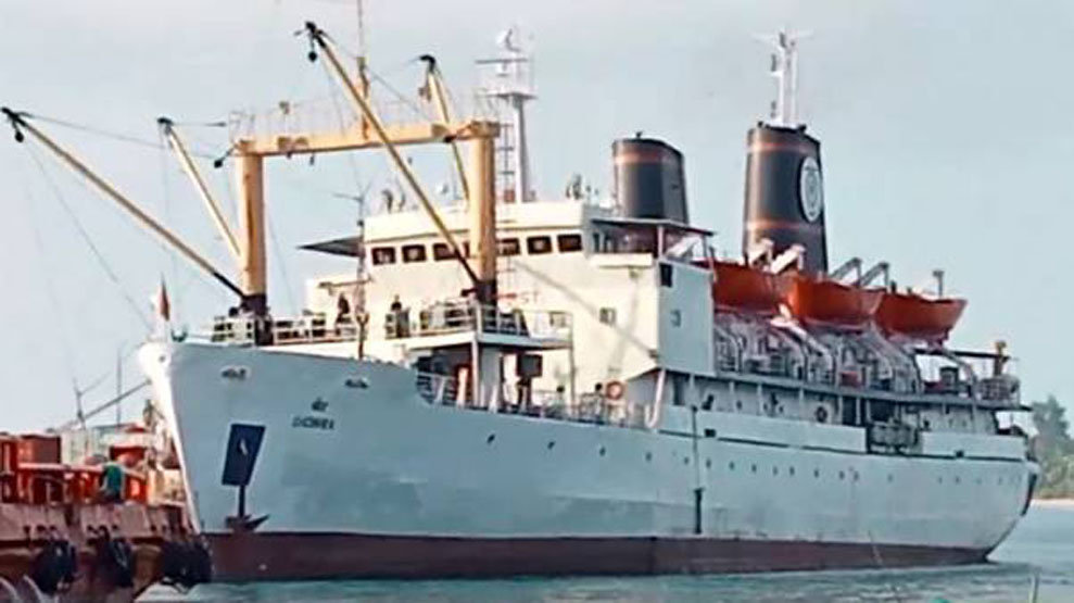 Tribal Community Warmly welcomes MV Sentinel at Makachua Island